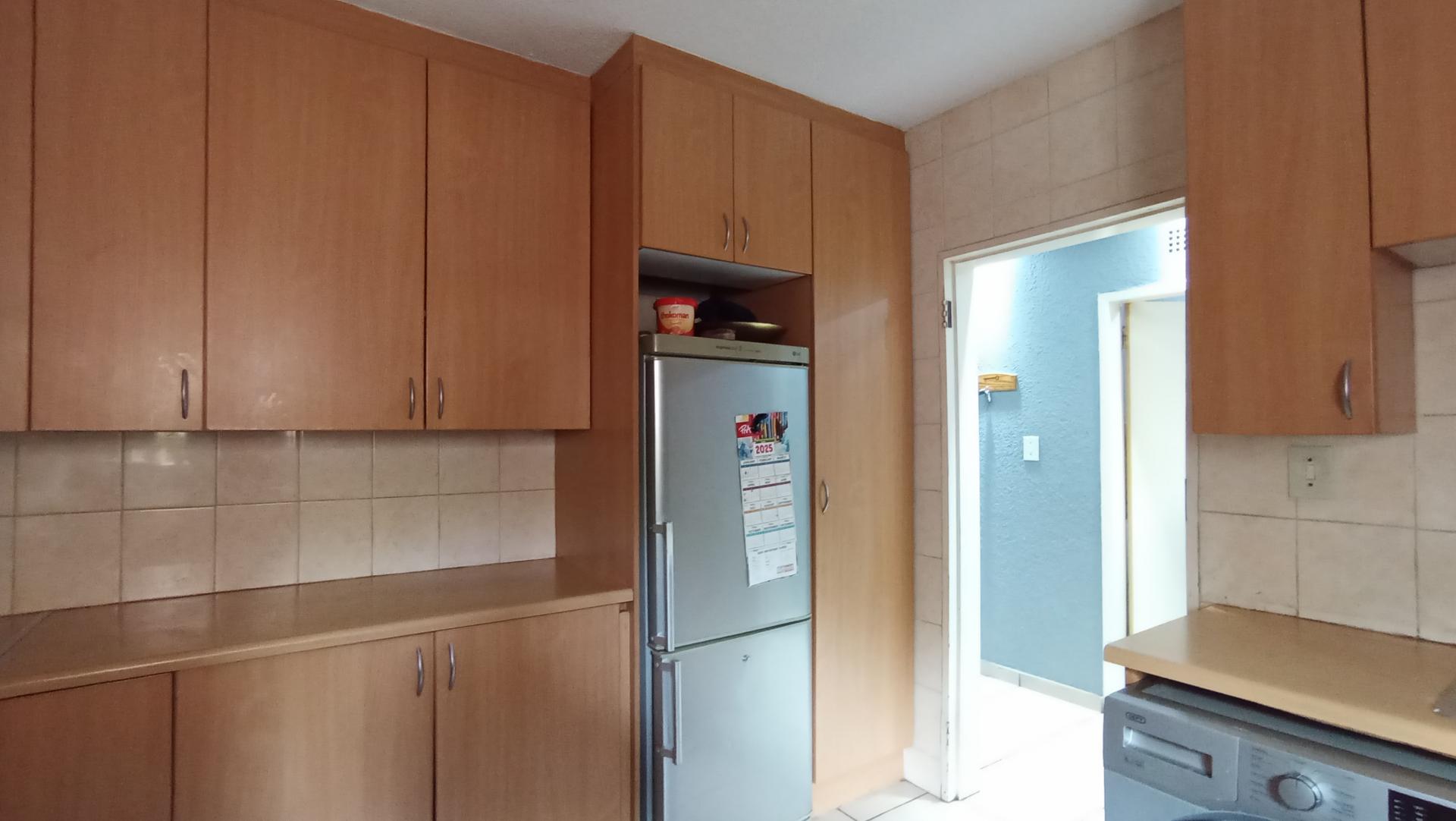 Kitchen - 11 square meters of property in Windsor West