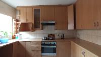 Kitchen - 11 square meters of property in Windsor West