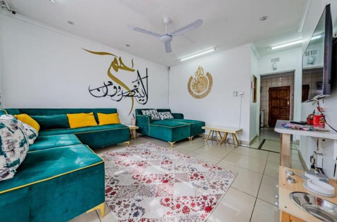 4 Bedroom House for Sale For Sale in Eldorado Park AH - MR680868