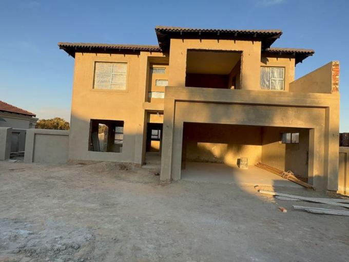 3 Bedroom House for Sale For Sale in Helderwyk Estate - MR680871