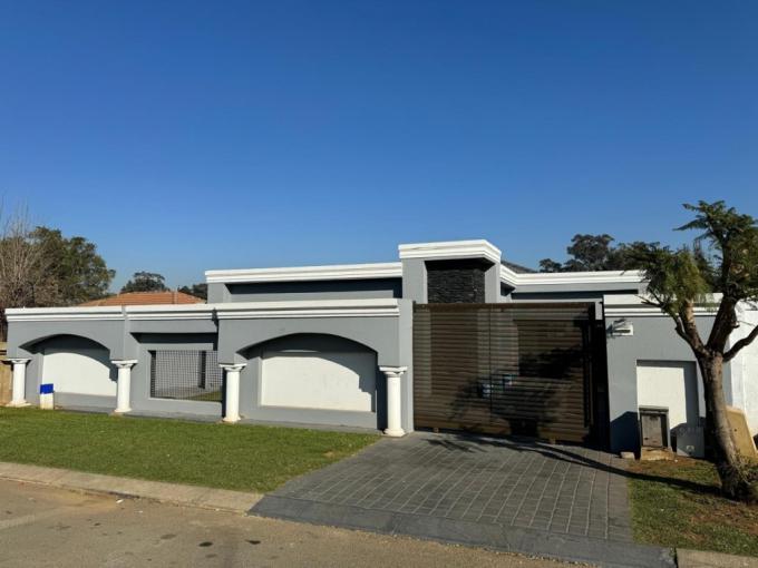 3 Bedroom House for Sale For Sale in Alveda - MR680876