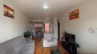 Lounges - 22 square meters of property in Pineside