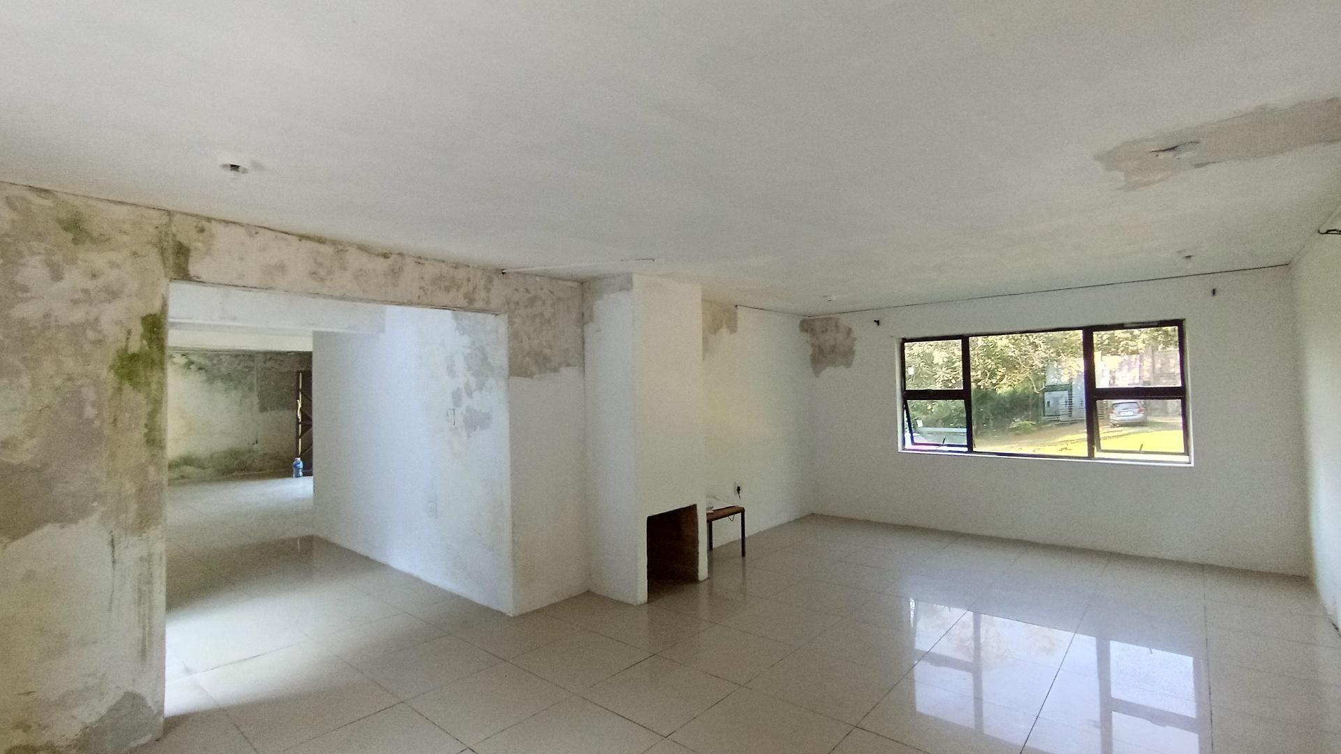 TV Room - 42 square meters of property in Kloof 