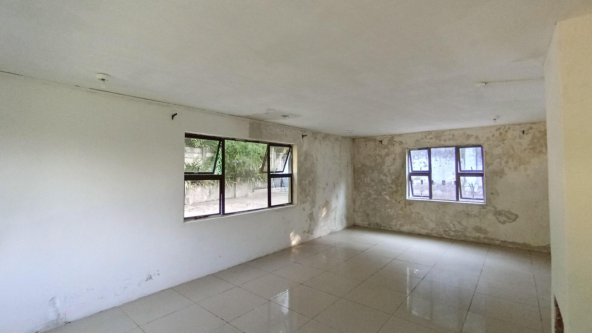 TV Room - 42 square meters of property in Kloof 