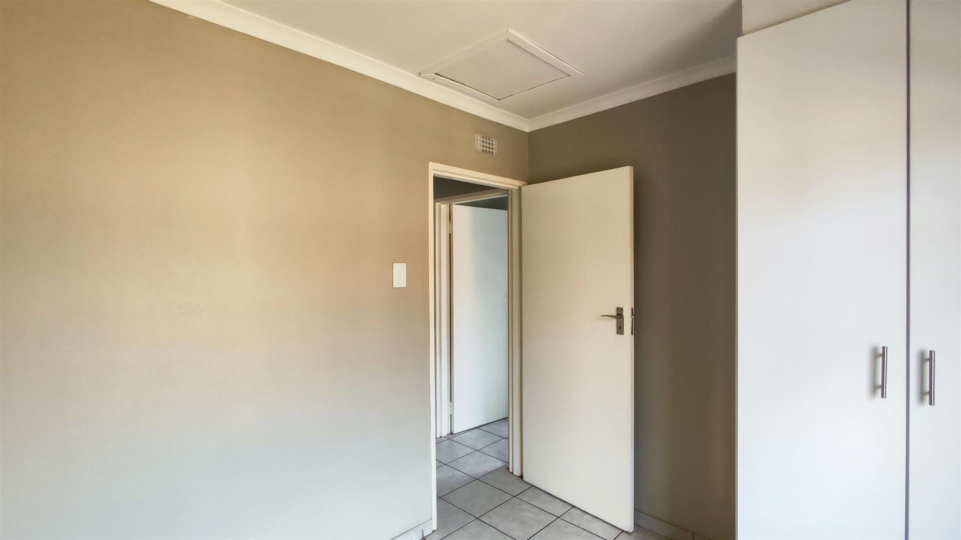 Bed Room 2 - 8 square meters of property in Sky City