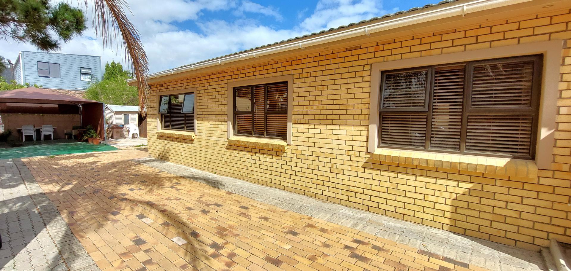  of property in Gordons Bay