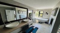 Bathroom 3+ of property in Tergniet