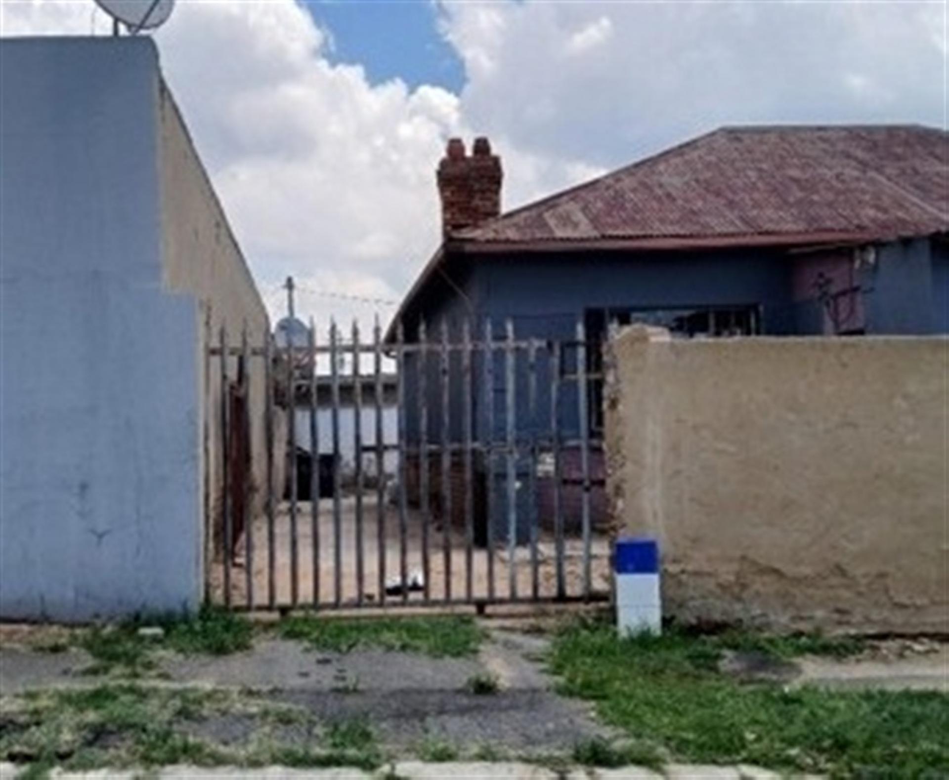 Front View of property in Regents Park