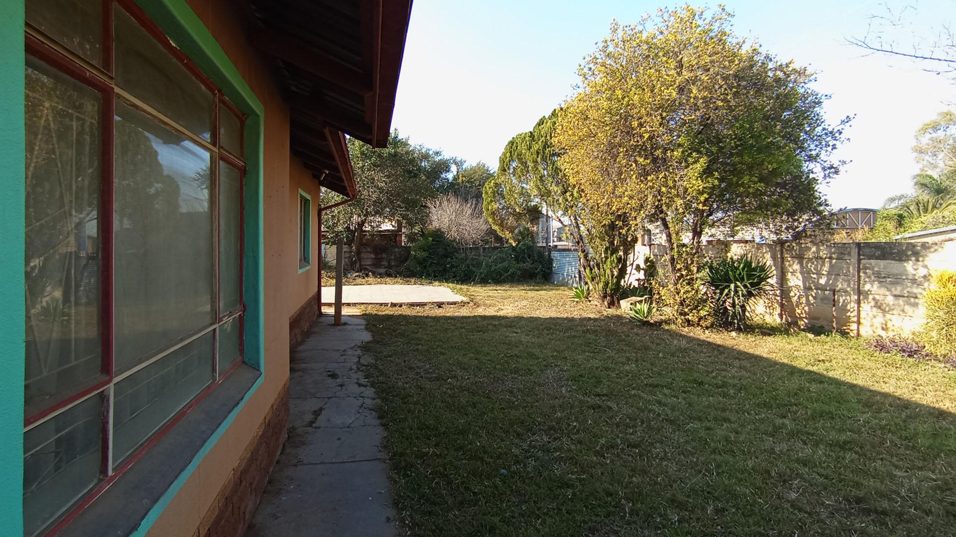Backyard of property in Hermanstad