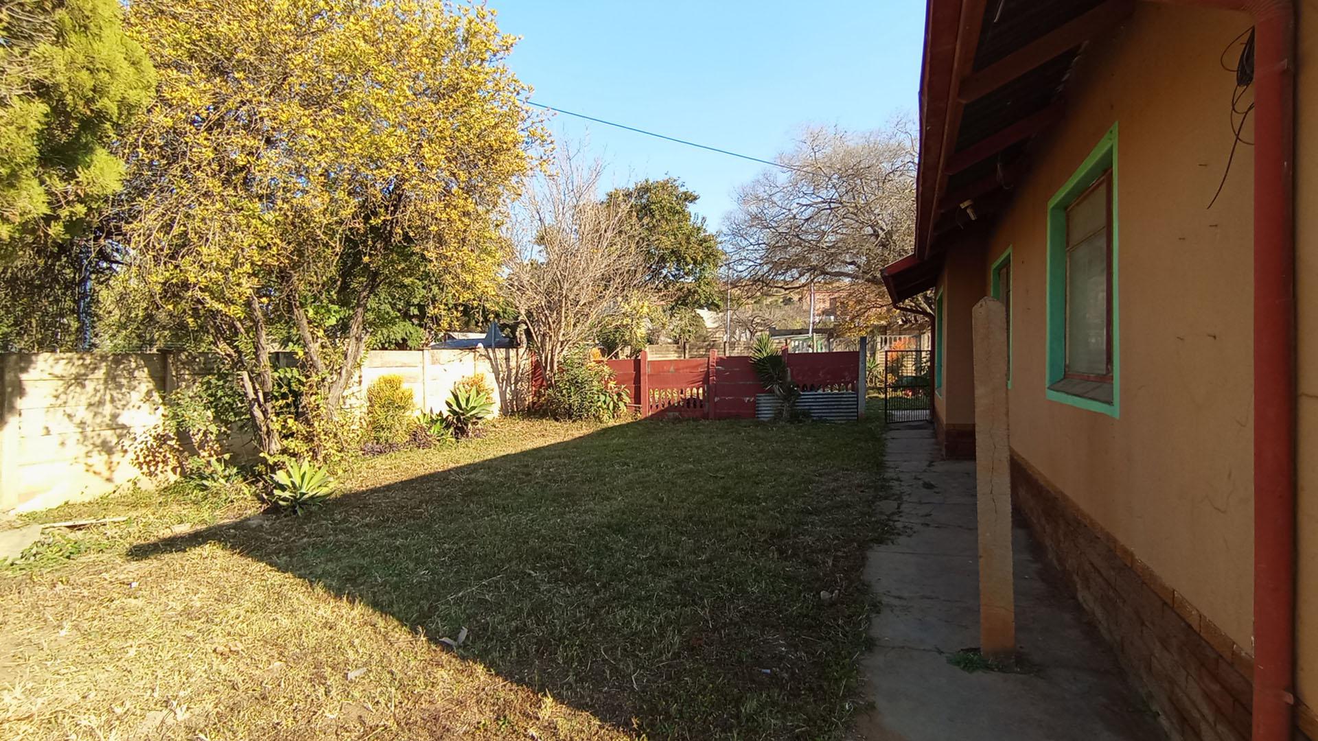 Backyard of property in Hermanstad