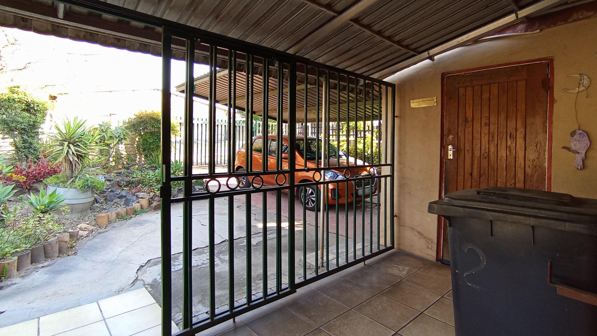 Front View of property in Hermanstad