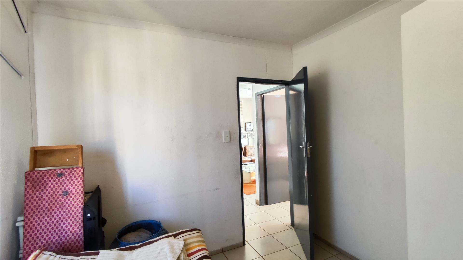 Bed Room 2 - 10 square meters of property in Savanna City