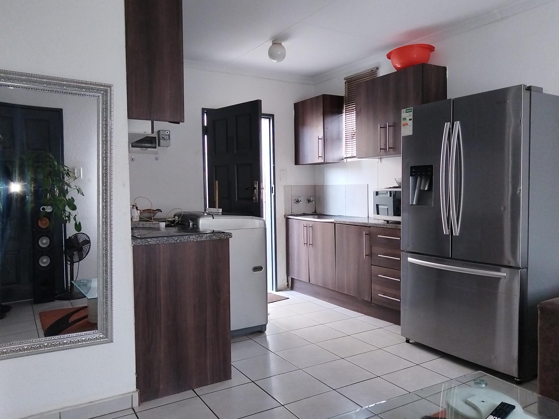 Kitchen - 6 square meters of property in Savanna City