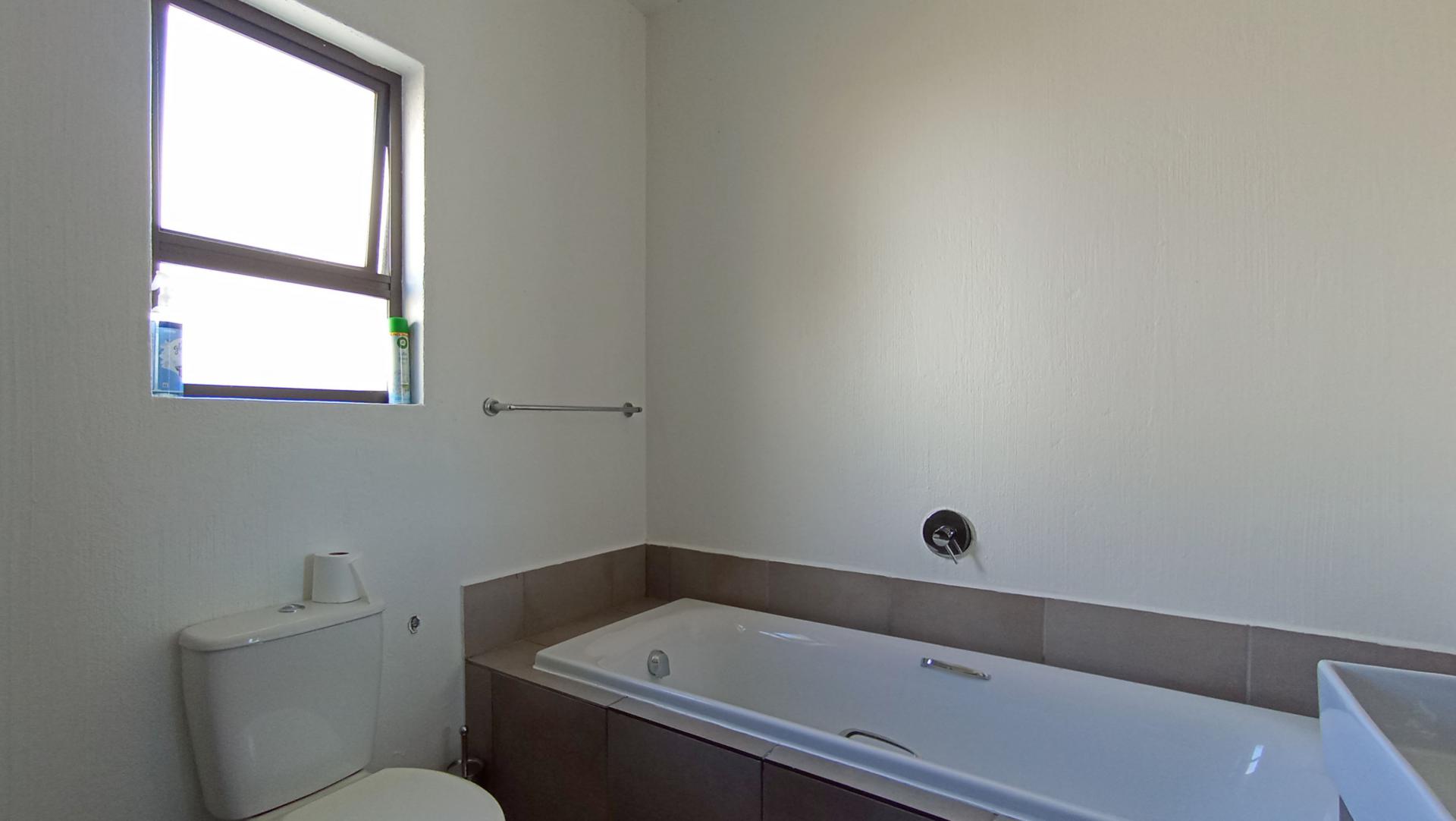 Main Bathroom - 5 square meters of property in Fourways