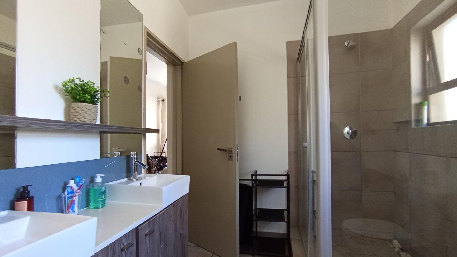Main Bathroom - 5 square meters of property in Fourways