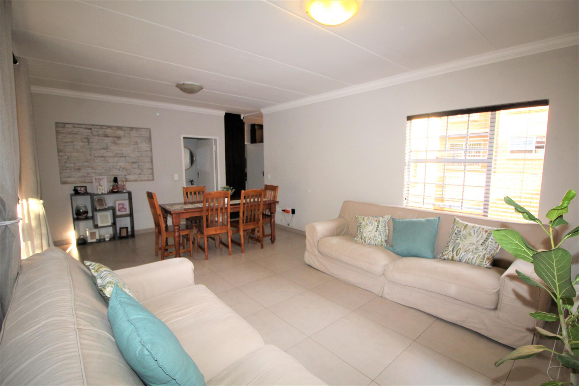  of property in Honeydew Ridge