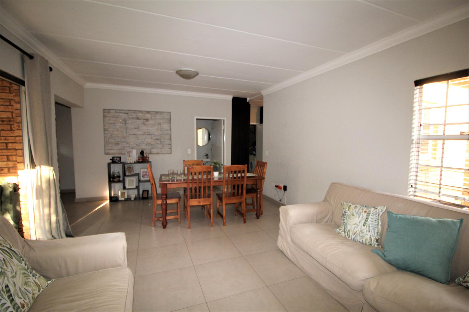  of property in Honeydew Ridge