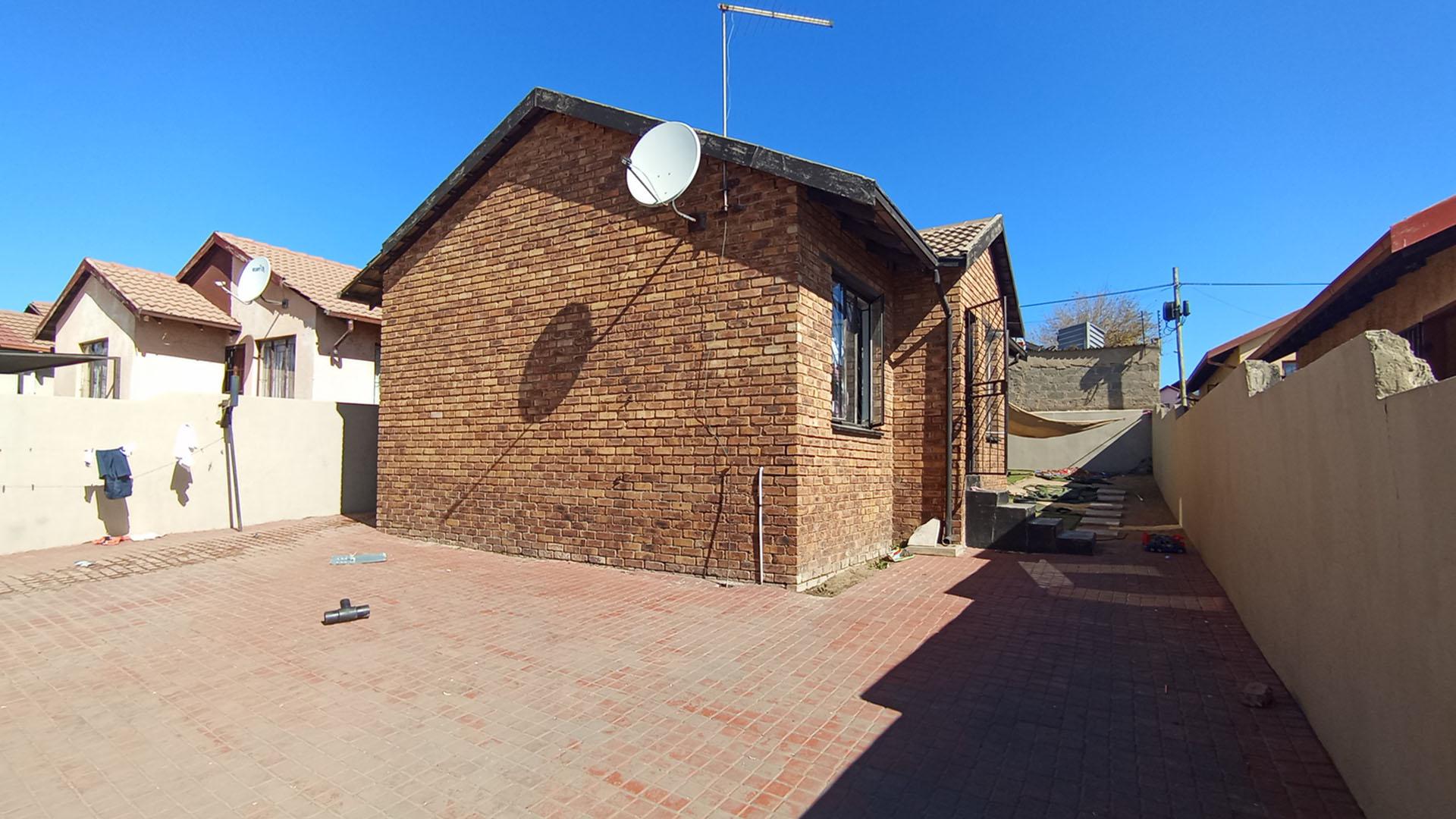Front View of property in Klipfontein View