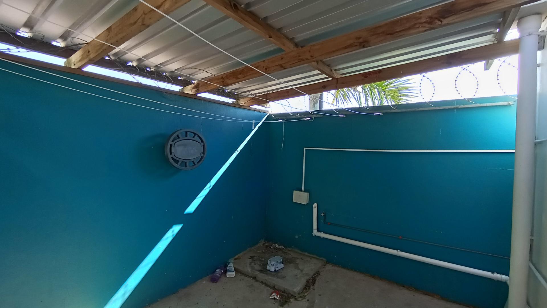 Patio - 14 square meters of property in Amanzimtoti 