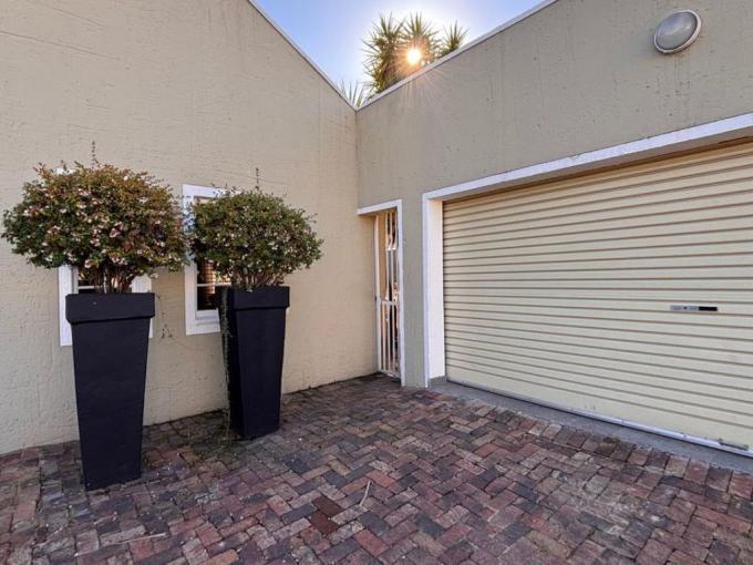 3 Bedroom Sectional Title for Sale For Sale in Vanderbijlpark - MR680980