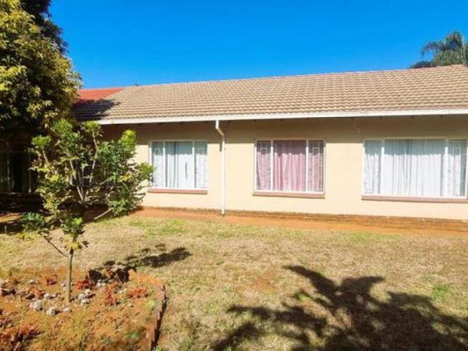 4 Bedroom House for Sale For Sale in Wierdapark - MR680999