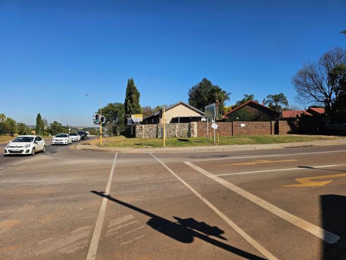 Commercial to Rent in Zwartkop - Property to rent - MR681012
