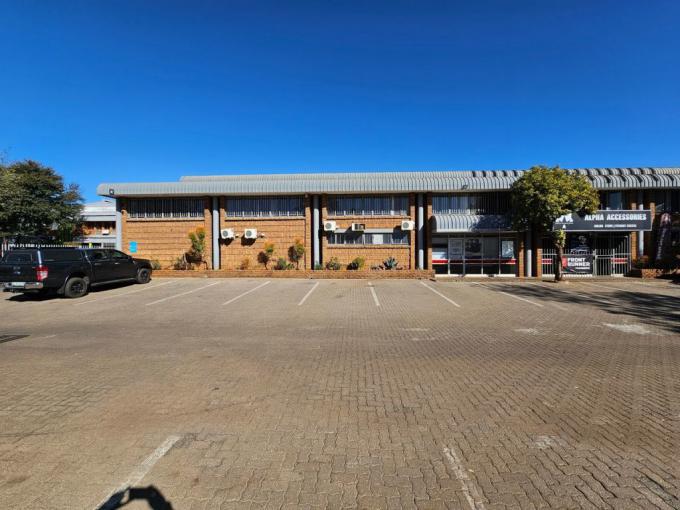 Commercial to Rent in Hennopspark - Property to rent - MR681013