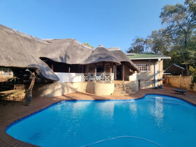 4 Bedroom House for Sale For Sale in Protea Park Remove - MR681017