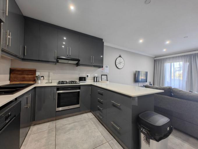 3 Bedroom Simplex for Sale For Sale in Scottburgh - MR681021