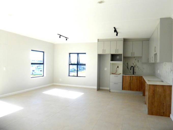 3 Bedroom Simplex for Sale For Sale in The Sandown - MR681032