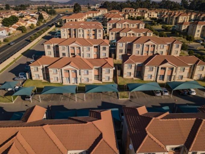 2 Bedroom Apartment for Sale For Sale in Aeroton - MR681039
