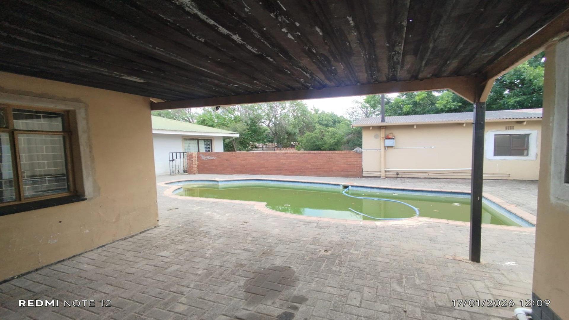 Carport  of property in Sasolburg