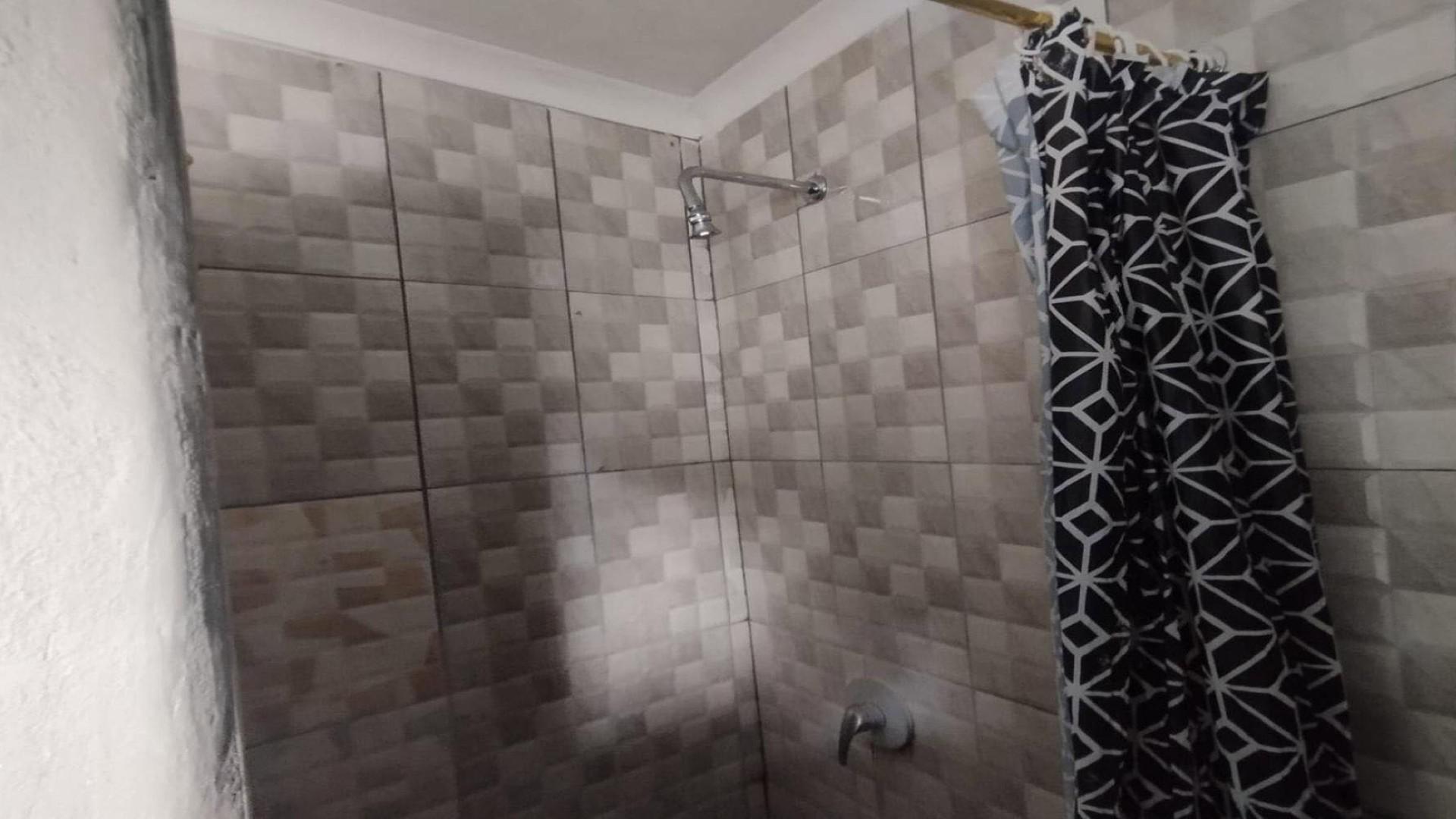 Bathroom 1 of property in Sasolburg