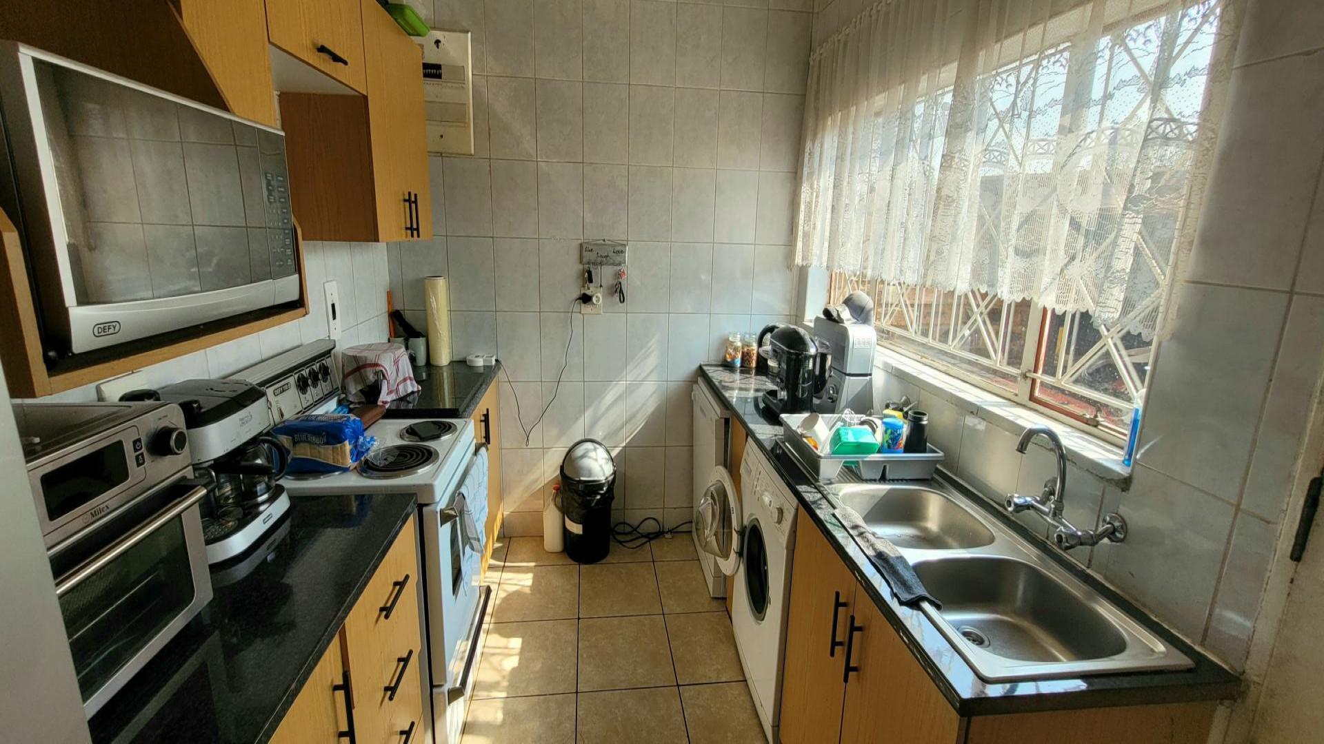 Kitchen of property in Witfield