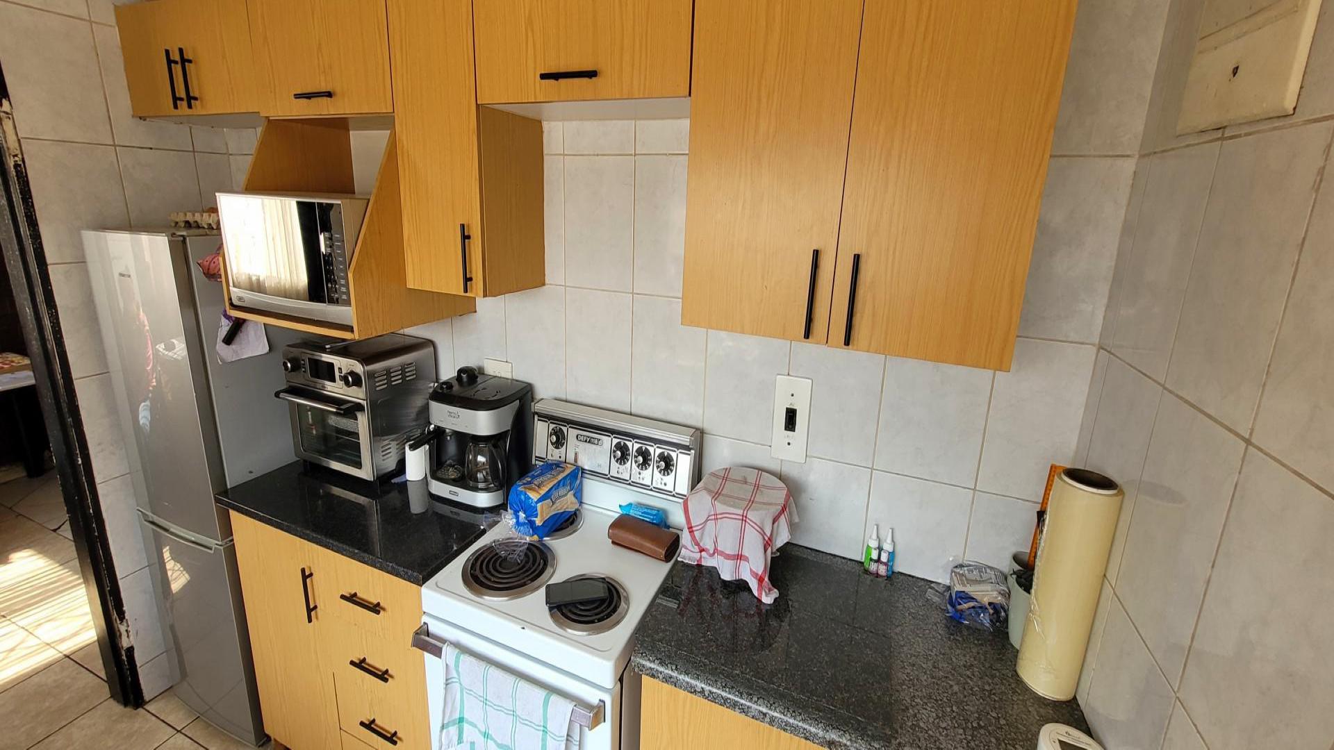 Kitchen of property in Witfield