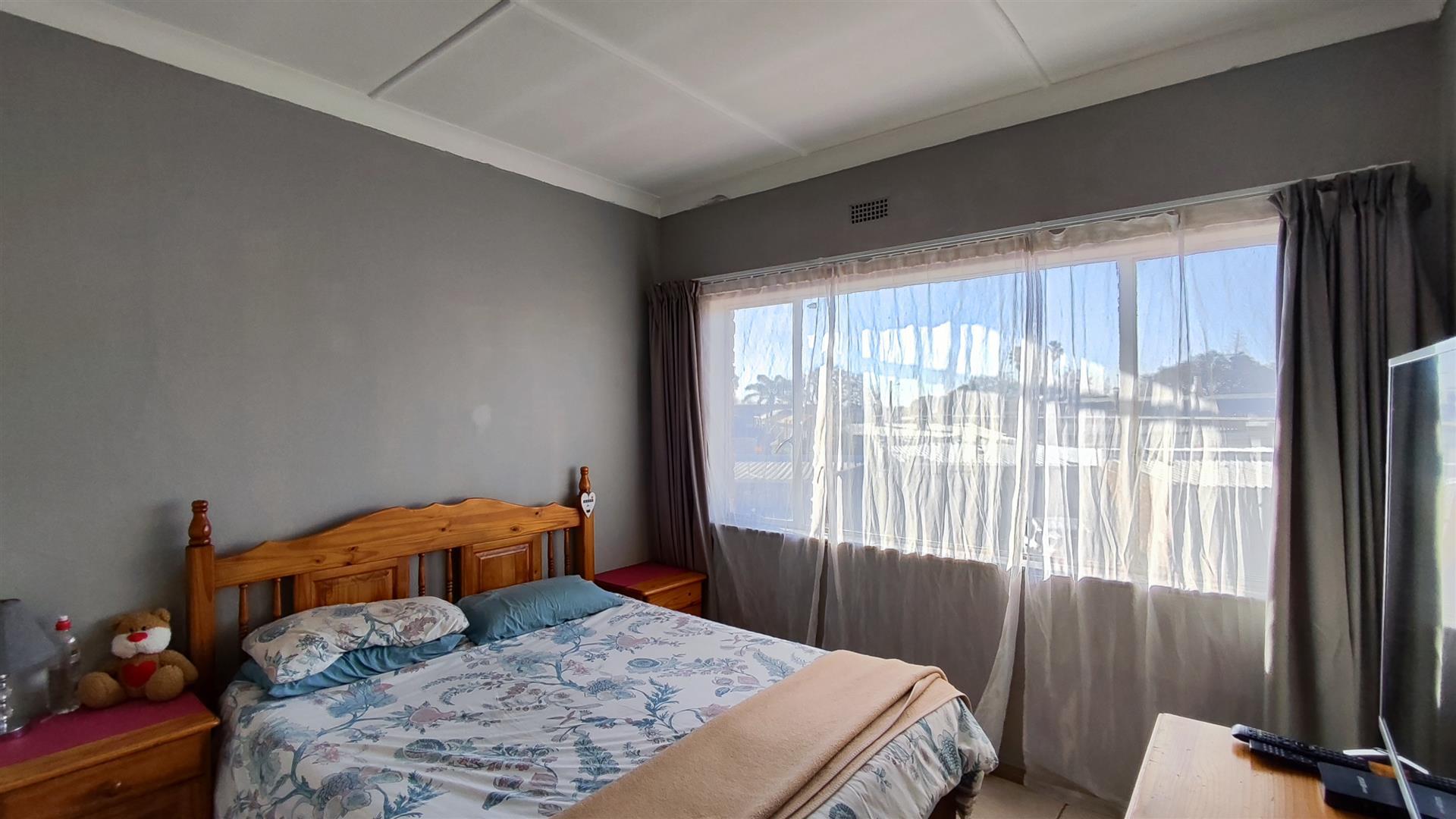 Bed Room 1 - 15 square meters of property in Witfield