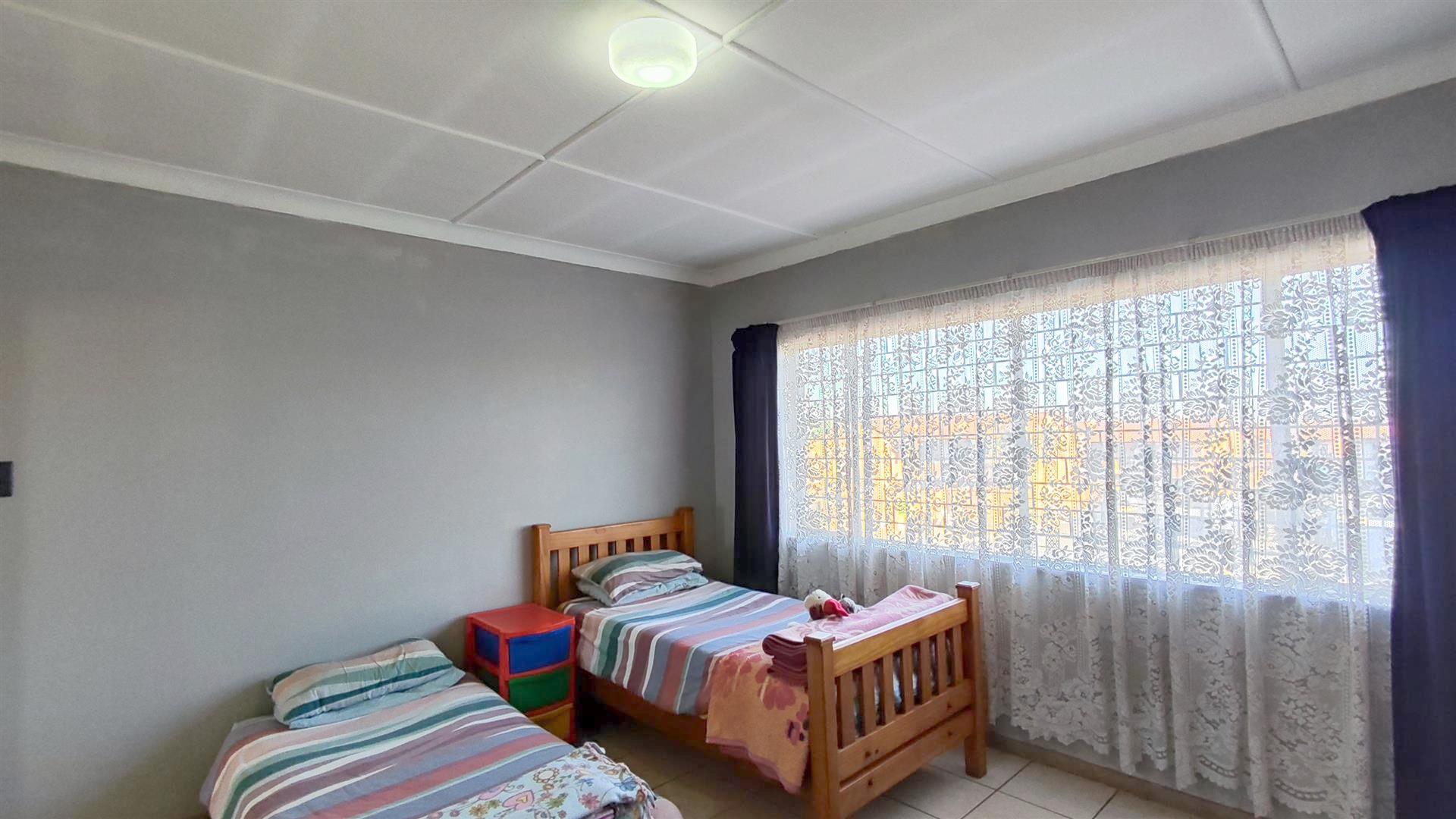 Bed Room 2 - 20 square meters of property in Witfield