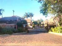Front View of property in Amorosa