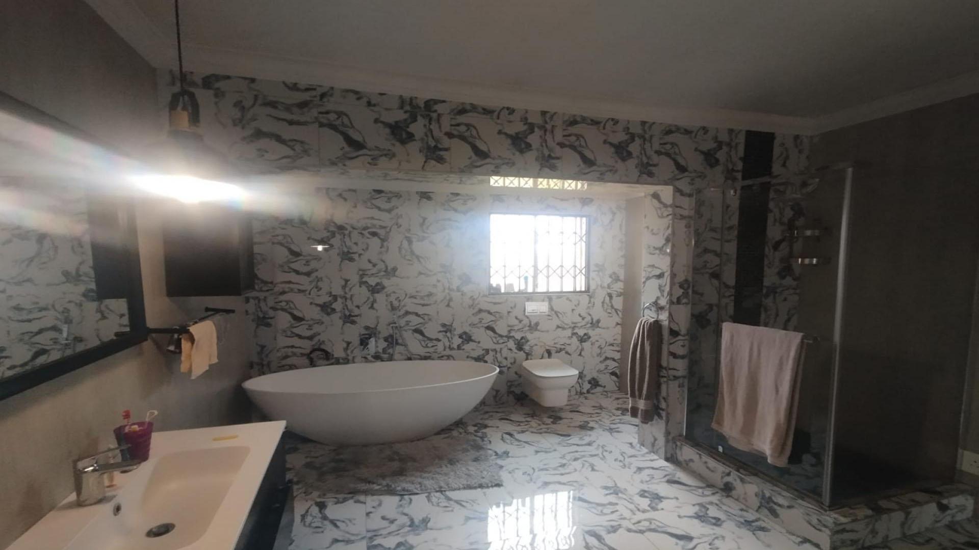 Main Bathroom of property in Sasolburg