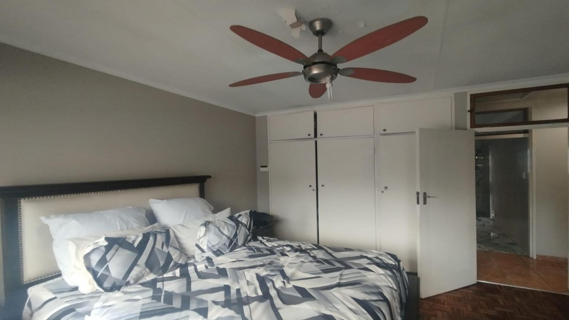 Bed Room 1 of property in Sasolburg