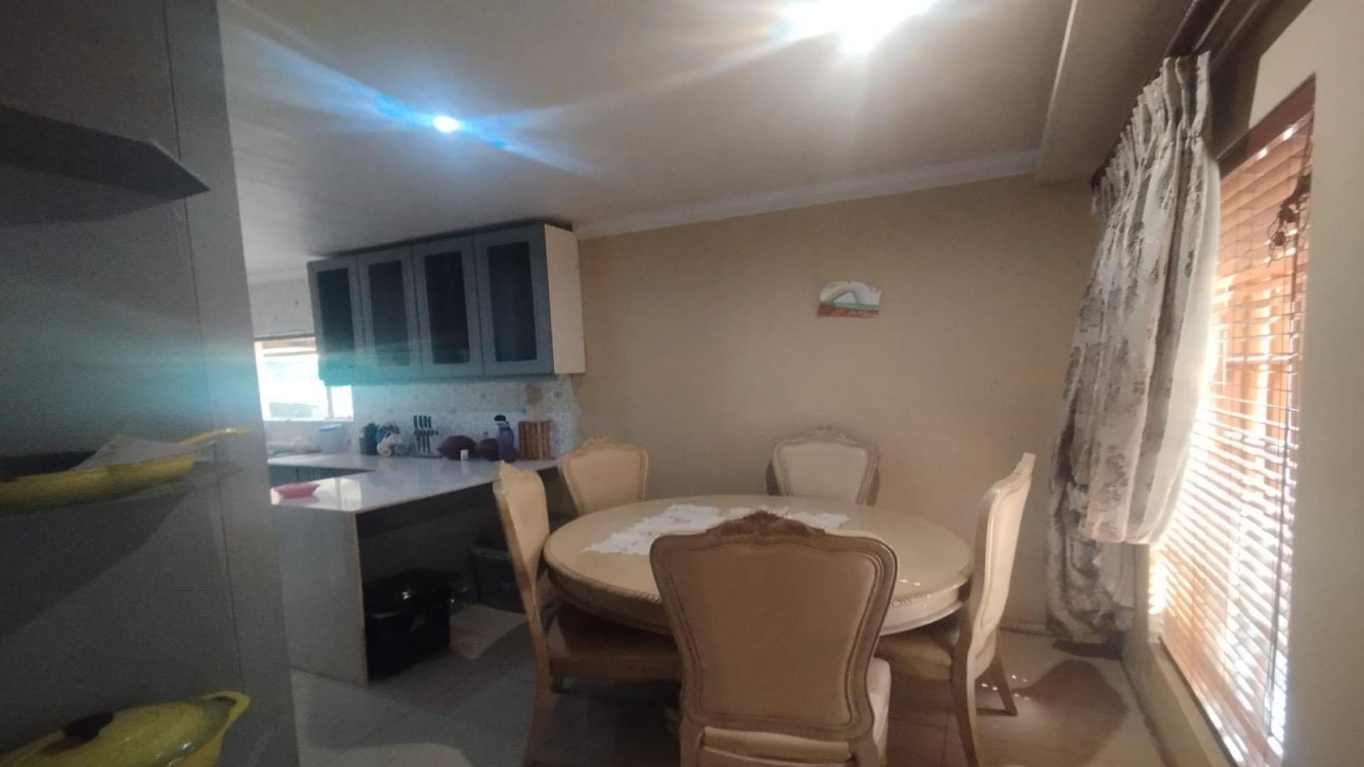 Dining Room of property in Sasolburg