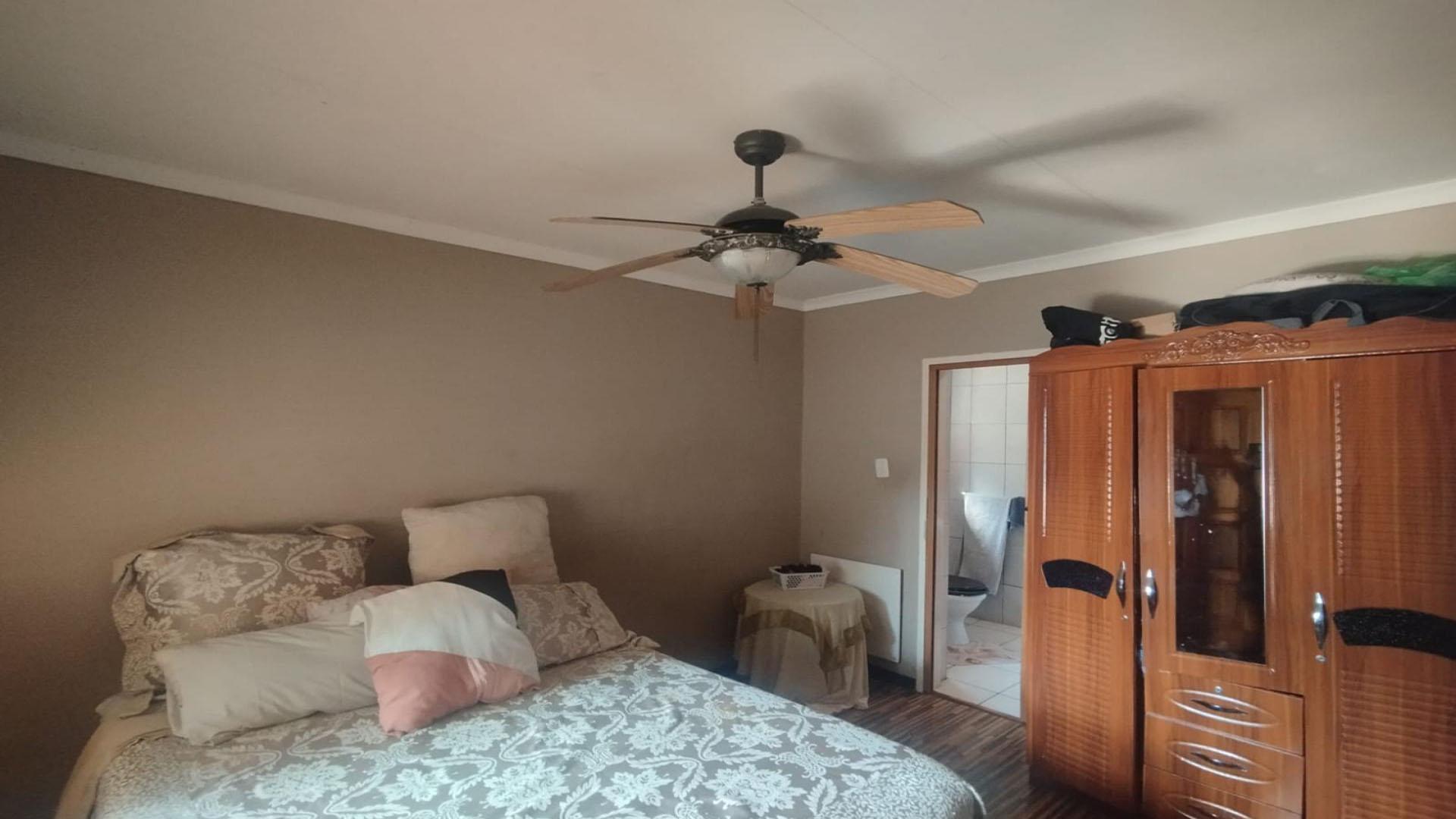 Bed Room 4 of property in Sasolburg
