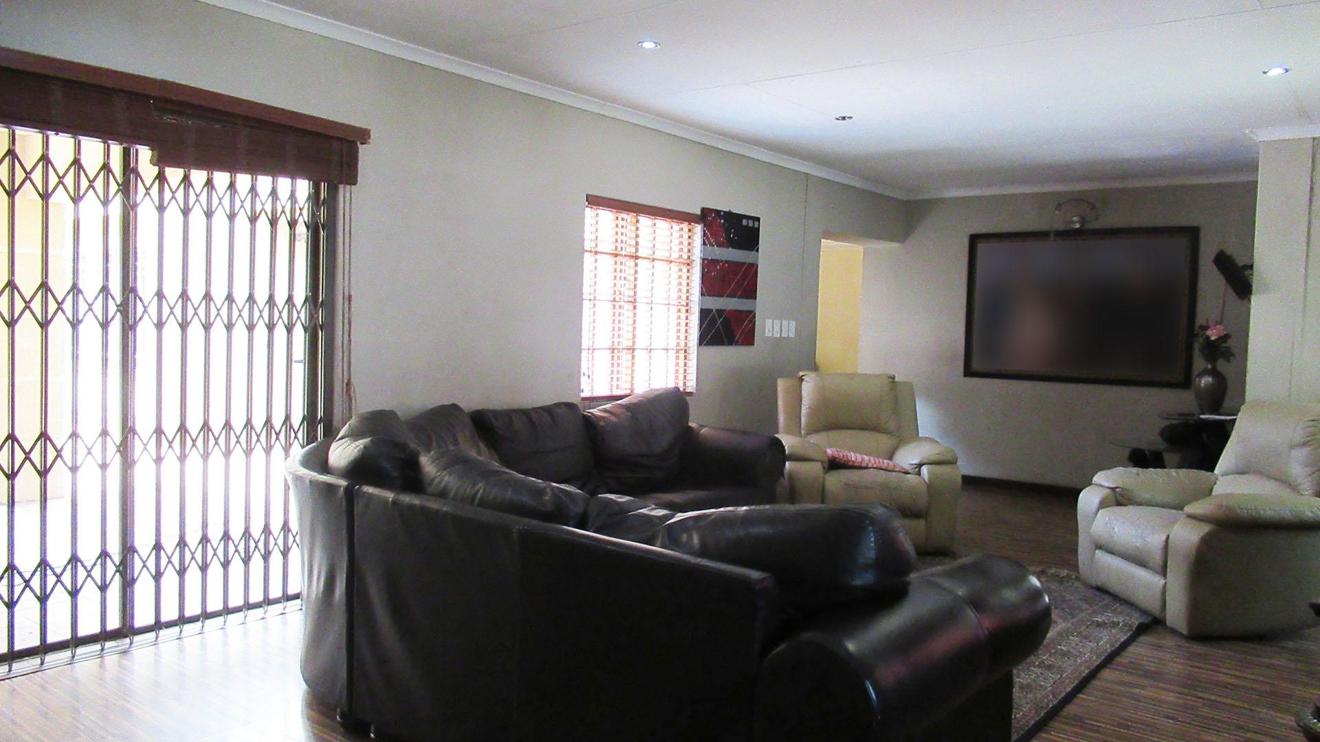 TV Room - 47 square meters of property in Sasolburg