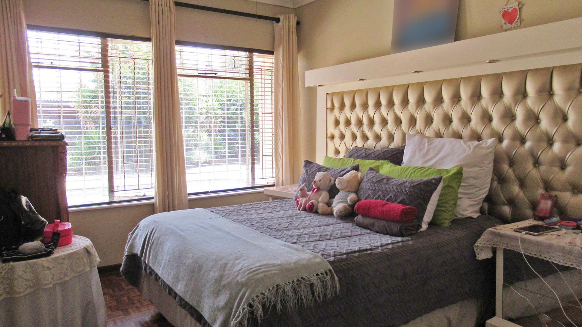 Bed Room 3 - 18 square meters of property in Sasolburg