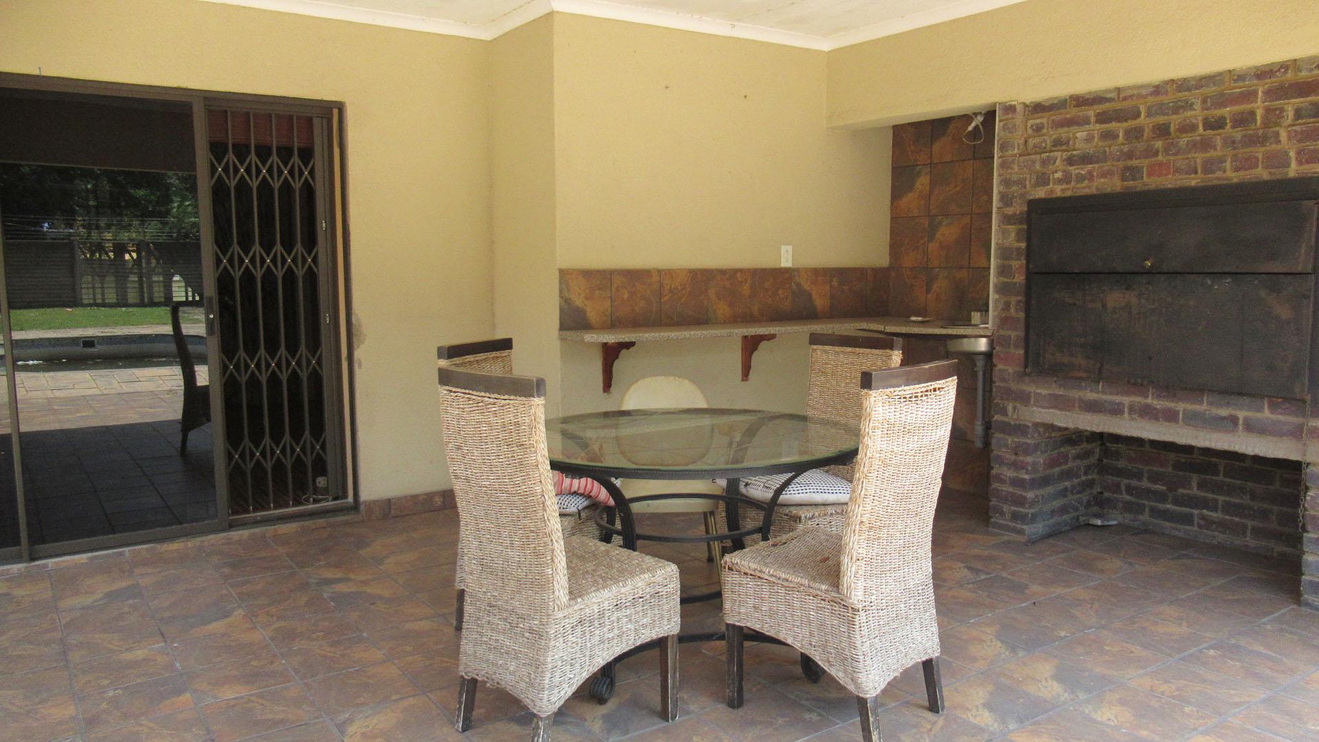 Patio - 35 square meters of property in Sasolburg