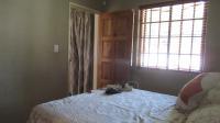 Bed Room 1 - 16 square meters of property in Sasolburg