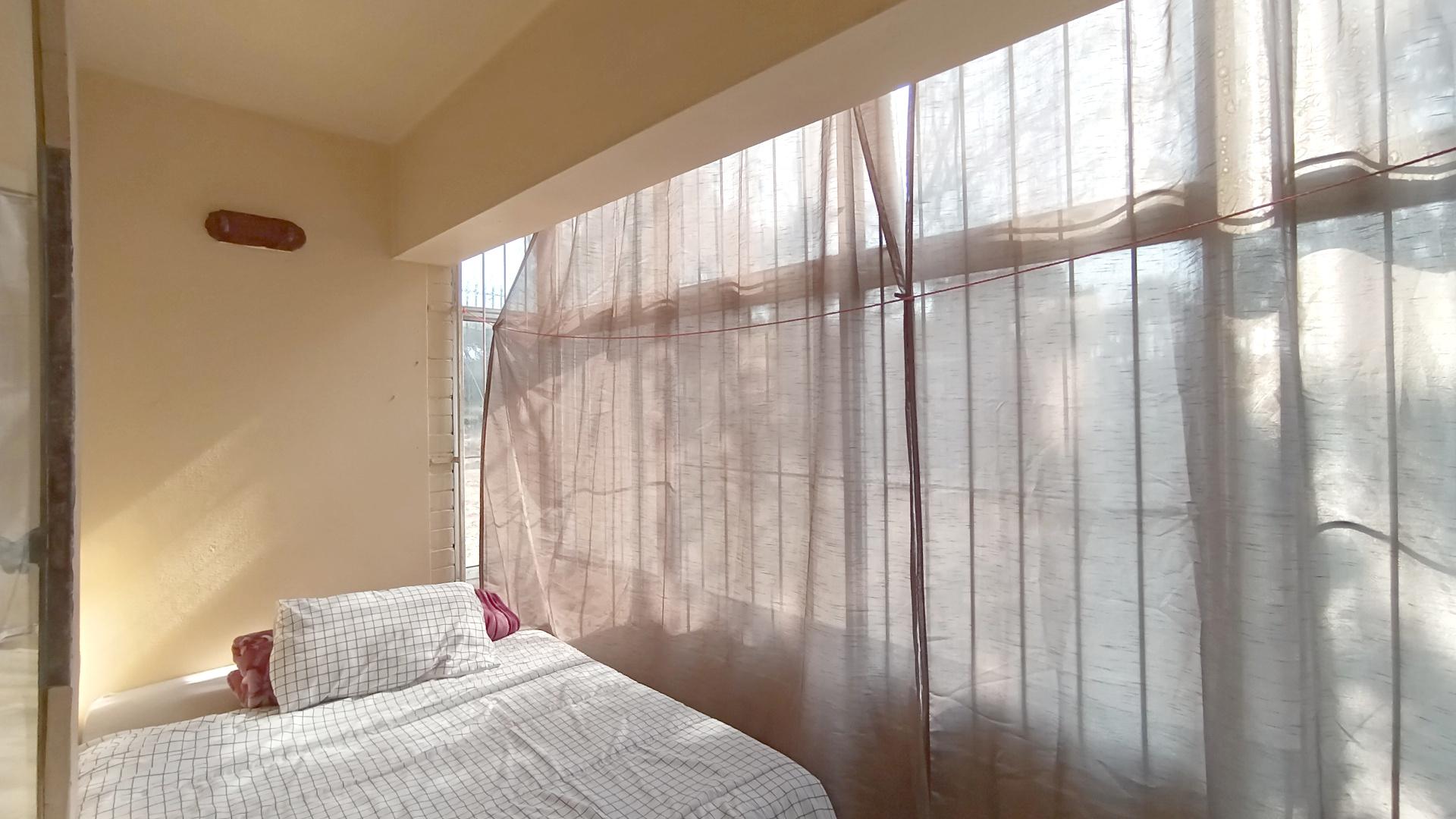 Spaces - 3 square meters of property in Montclair (Dbn)