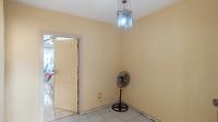 Lounges - 10 square meters of property in Montclair (Dbn)