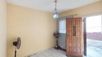 Lounges - 10 square meters of property in Montclair (Dbn)
