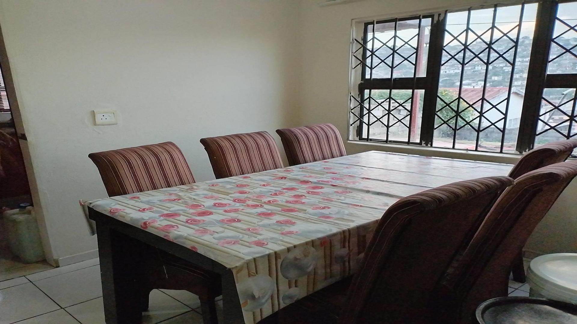 Dining Room of property in Umlazi